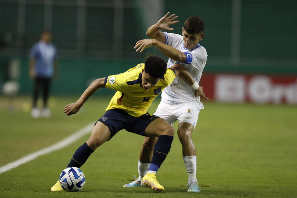 Ecuador clasifica al hexagonal final tras empatar con Uruguay