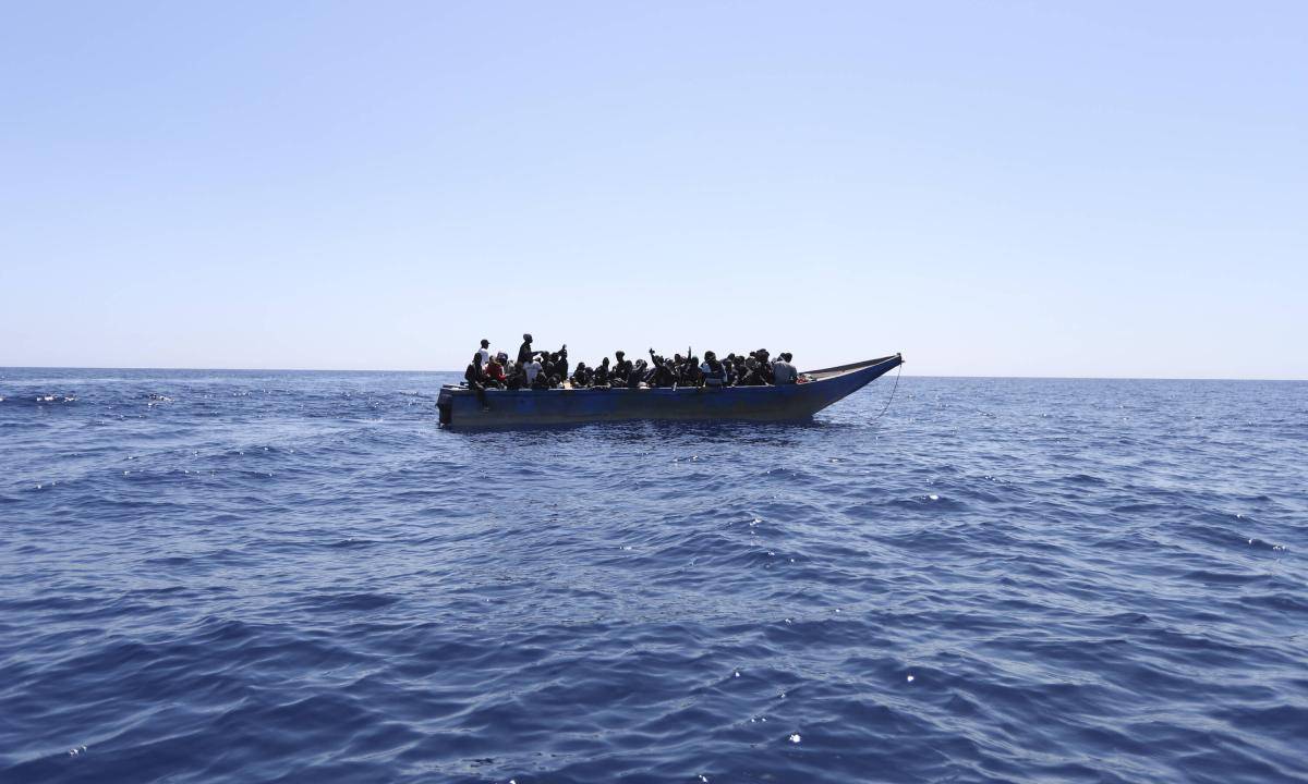 Al menos cuatro migrantes fallecidos al naufragar su embarcación en el Caribe de Panamá