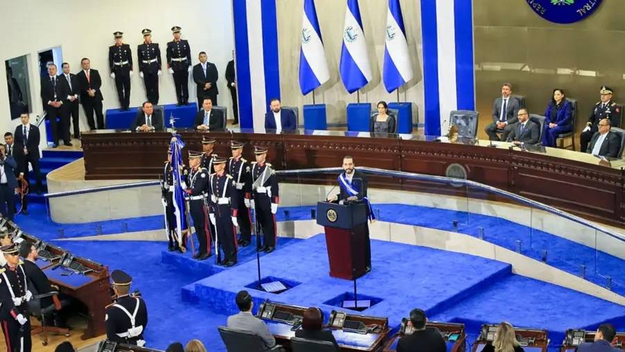 El partido de Bukele logra mayoría en el Congreso de El Salvador con 54 de 60 diputados